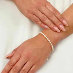 Lace & Favour Bride Gifts | Pearl Jewellery*Adelina Freshwater Pearl and Chain Bracelet Ivory/ Silver