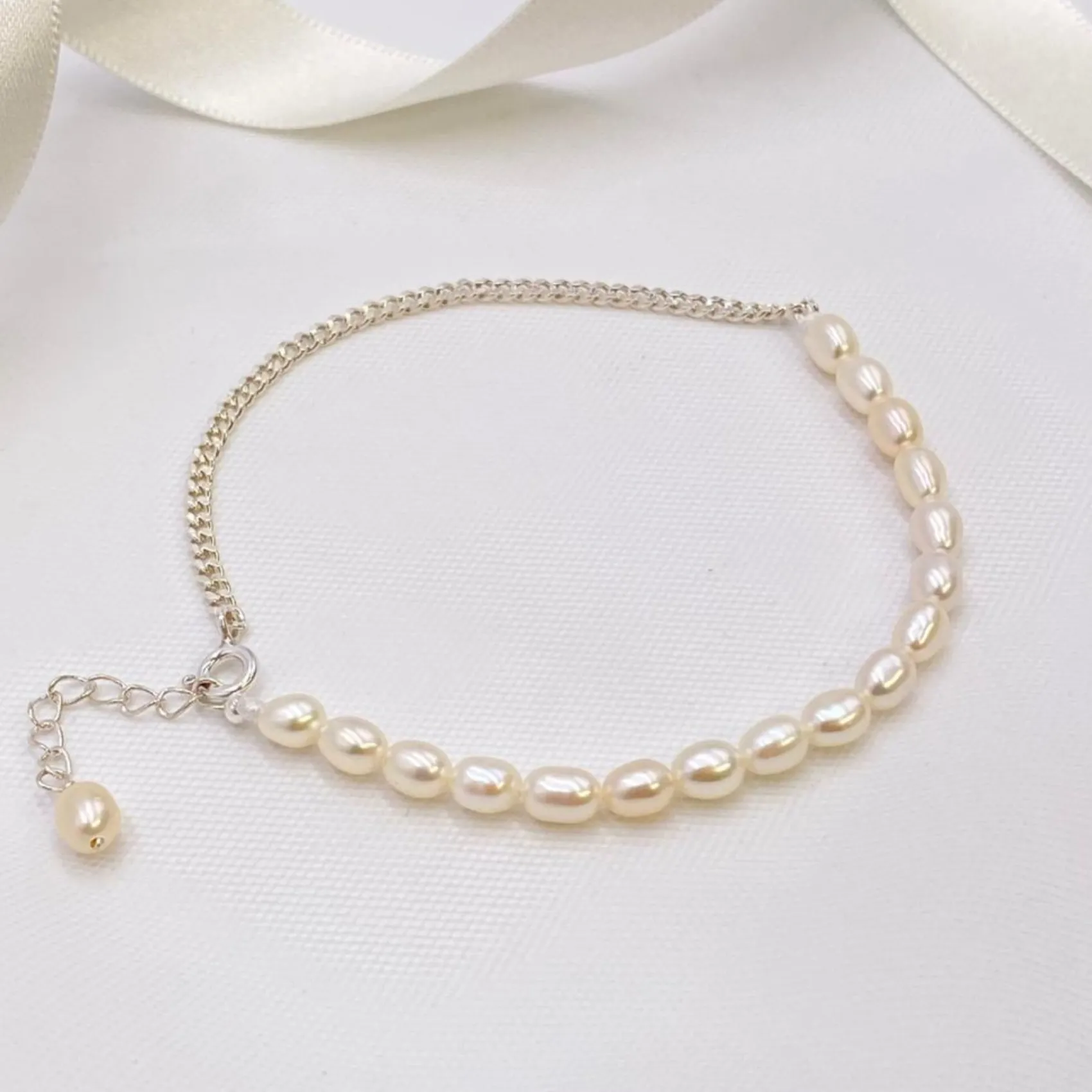 Lace & Favour Bride Gifts | Pearl Jewellery*Adelina Freshwater Pearl and Chain Bracelet Ivory/ Silver