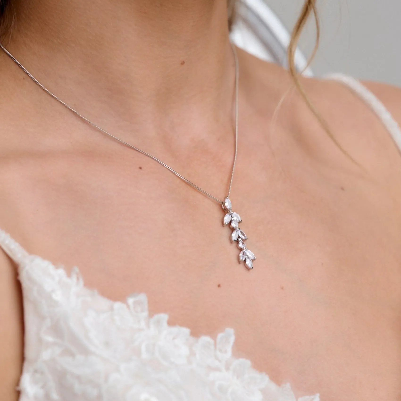 Lace & Favour Silver Prom Jewellery | Prom Necklaces*Aria Silver Cubic Zirconia Pendant Necklace