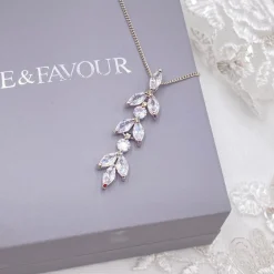 Lace & Favour Silver Prom Jewellery | Prom Necklaces*Aria Silver Cubic Zirconia Pendant Necklace