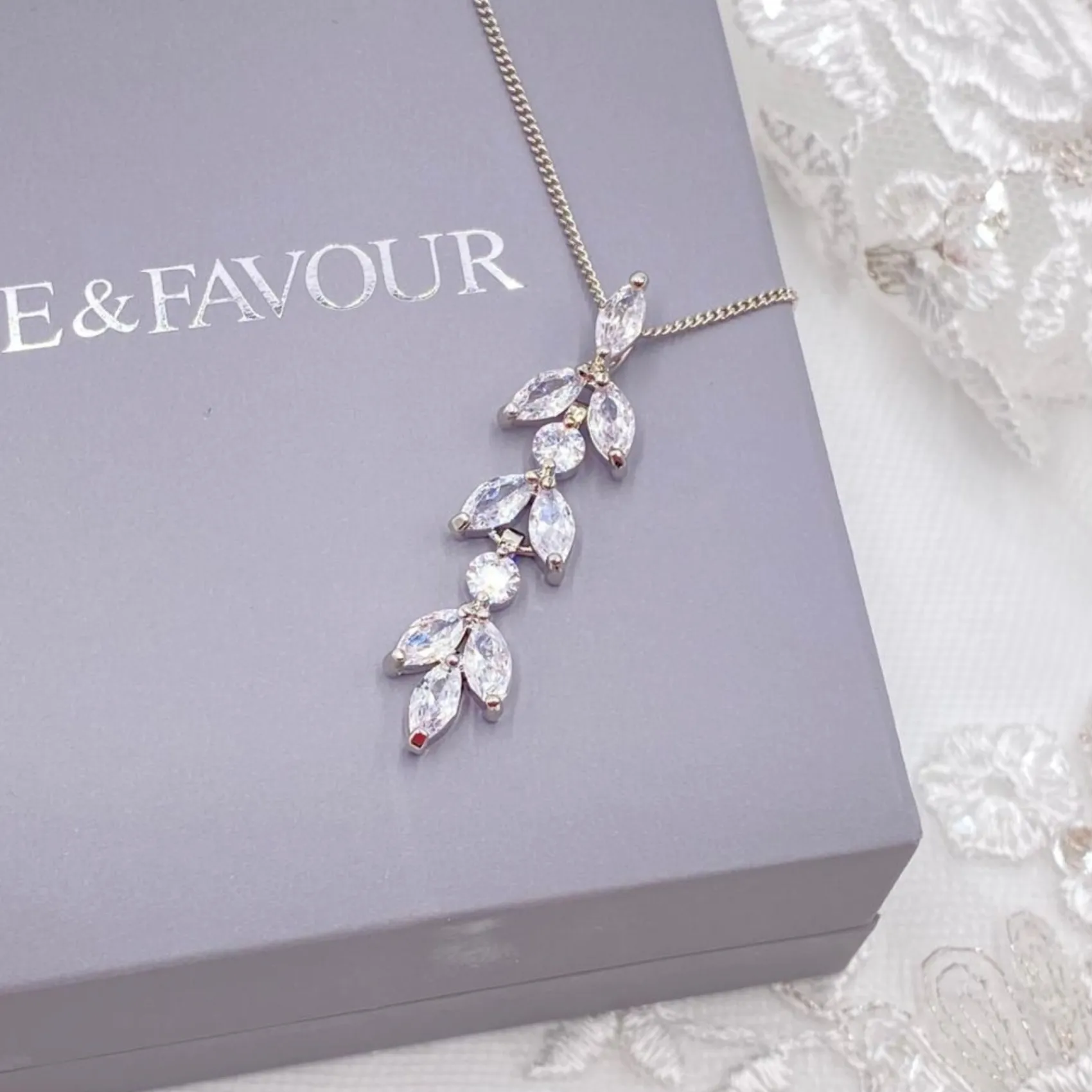 Lace & Favour Silver Prom Jewellery | Prom Necklaces*Aria Silver Cubic Zirconia Pendant Necklace