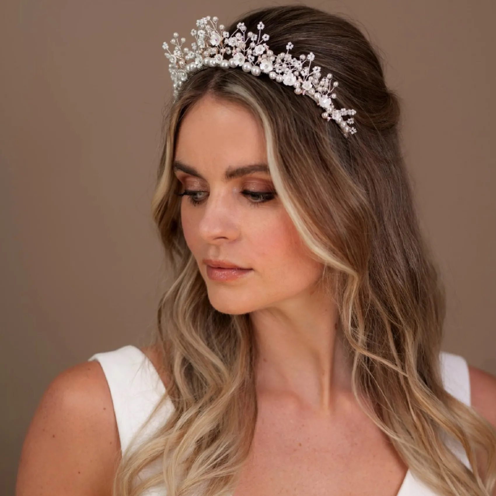 Arianna Pearl Hair Accessories | Silver Hair Accessories*Astral Pearl, Bead and Flower Tiara AR737