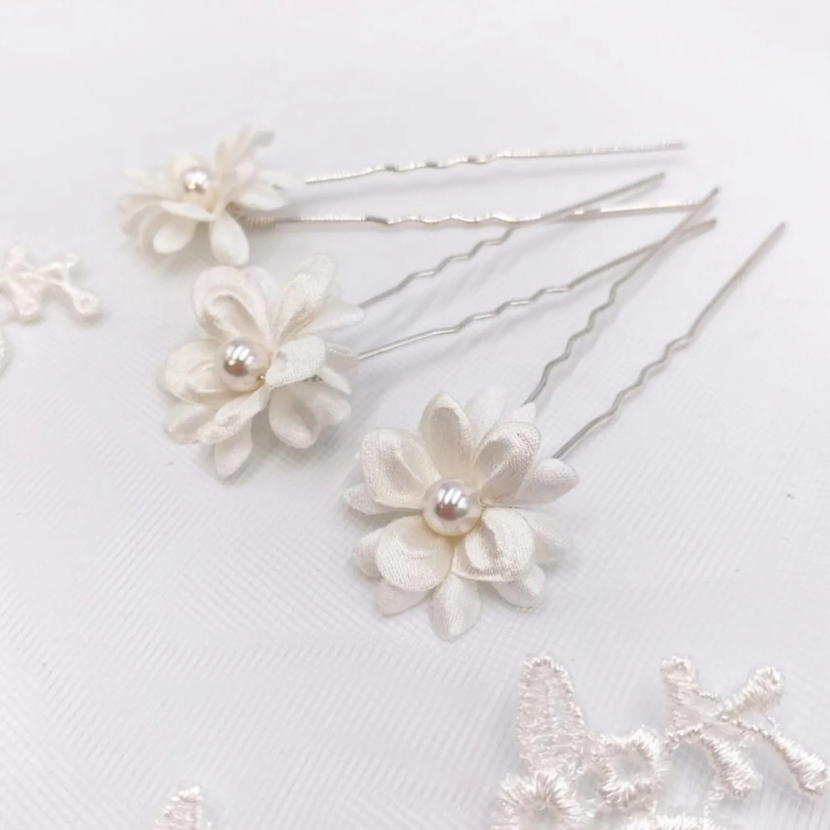 Arianna Flower Girl Gifts | Bridesmaid Gifts*Set of 3 Double Flower Hair Pins ARP604