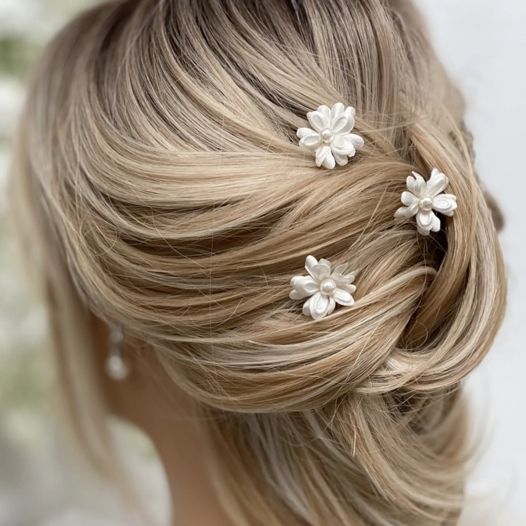 Arianna Flower Girl Gifts | Bridesmaid Gifts*Set of 3 Double Flower Hair Pins ARP604