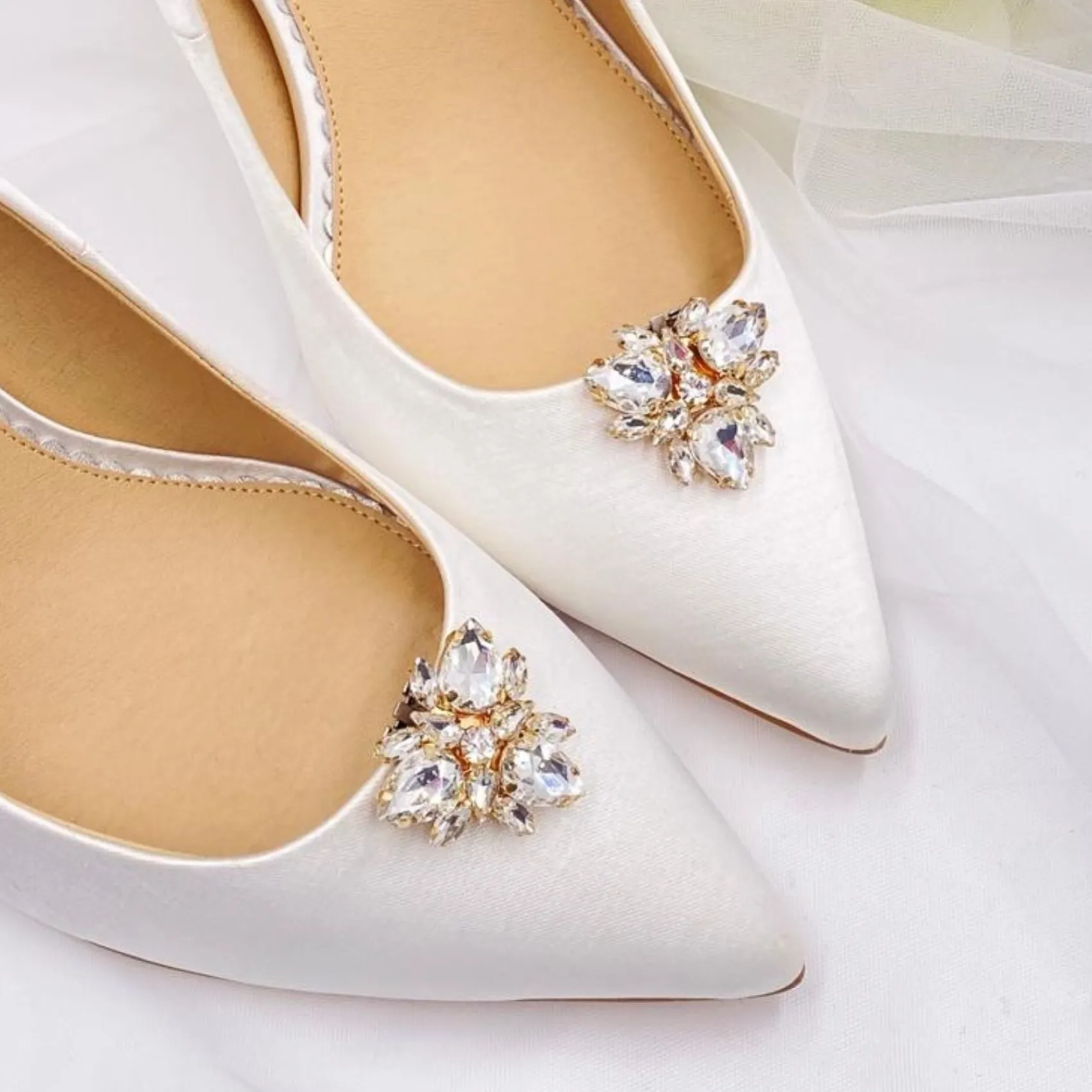 Lace & Favour Bride Gifts | Shoe Jewellery*Artesia Gold Crystal Shoe Clips