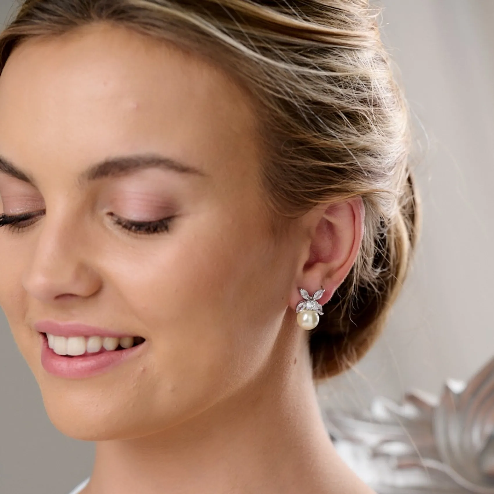 Lace & Favour Bridesmaid Gifts | Silver Wedding Jewellery*Ava Crystal Leaves and Pearl Wedding Earrings Ivory/ Silver