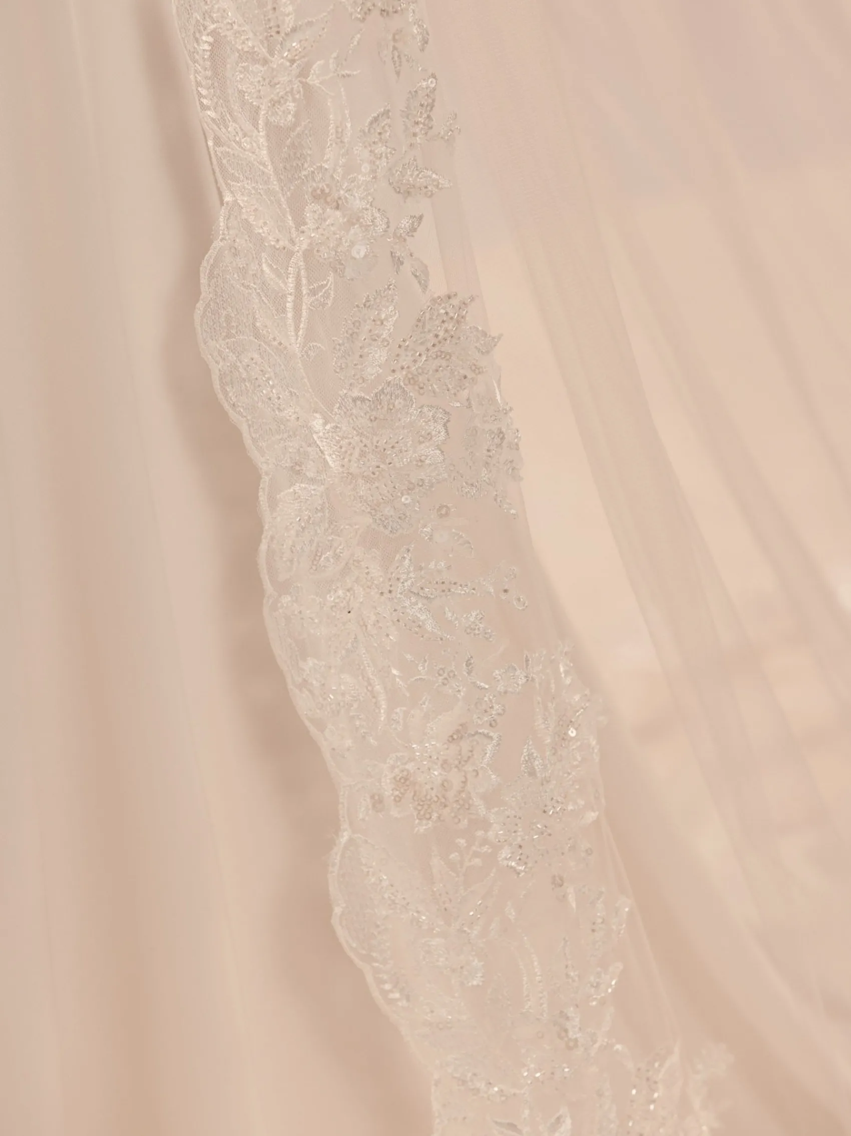 Bianco Evento Single Tier Veils | Chapel Length & Cathedral Veils*Bianco Single Tier Chapel Veil with Beaded Lace Edge S471 Ivory