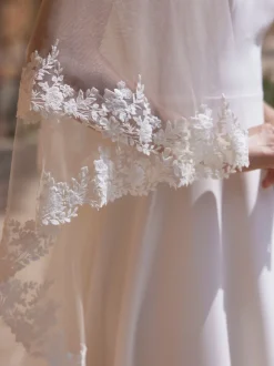 Bianco Evento Two Tier Veils | Chapel Length & Cathedral Veils*Bianco Two Tier Floral Lace Edge Chapel Veil S492 Ivory