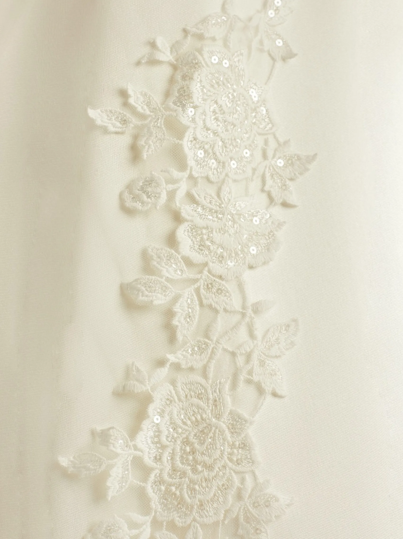 Bianco Evento Single Tier Veils | Chapel Length & Cathedral Veils*Bianco Single Tier Cut Edge Cathedral Veil with Floral Lace Train S342 Ivory