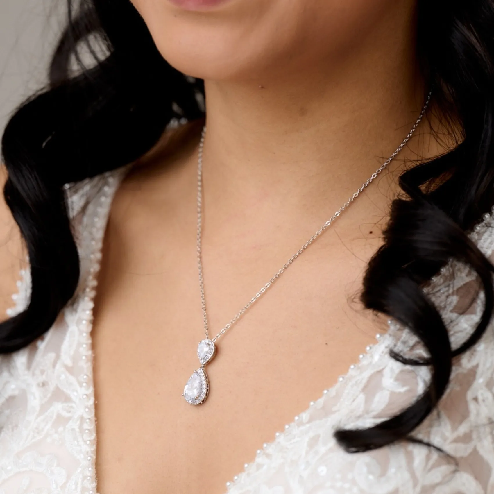 Lace & Favour Silver Prom Jewellery | Prom Necklaces*Celeste Chic Crystal Embellished Pendant Necklace (Silver)