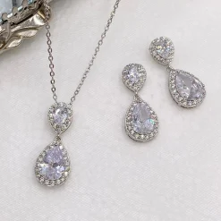 Lace & Favour Silver Prom Jewellery | Prom Necklaces*Celeste Chic Crystal Embellished Pendant Necklace (Silver)