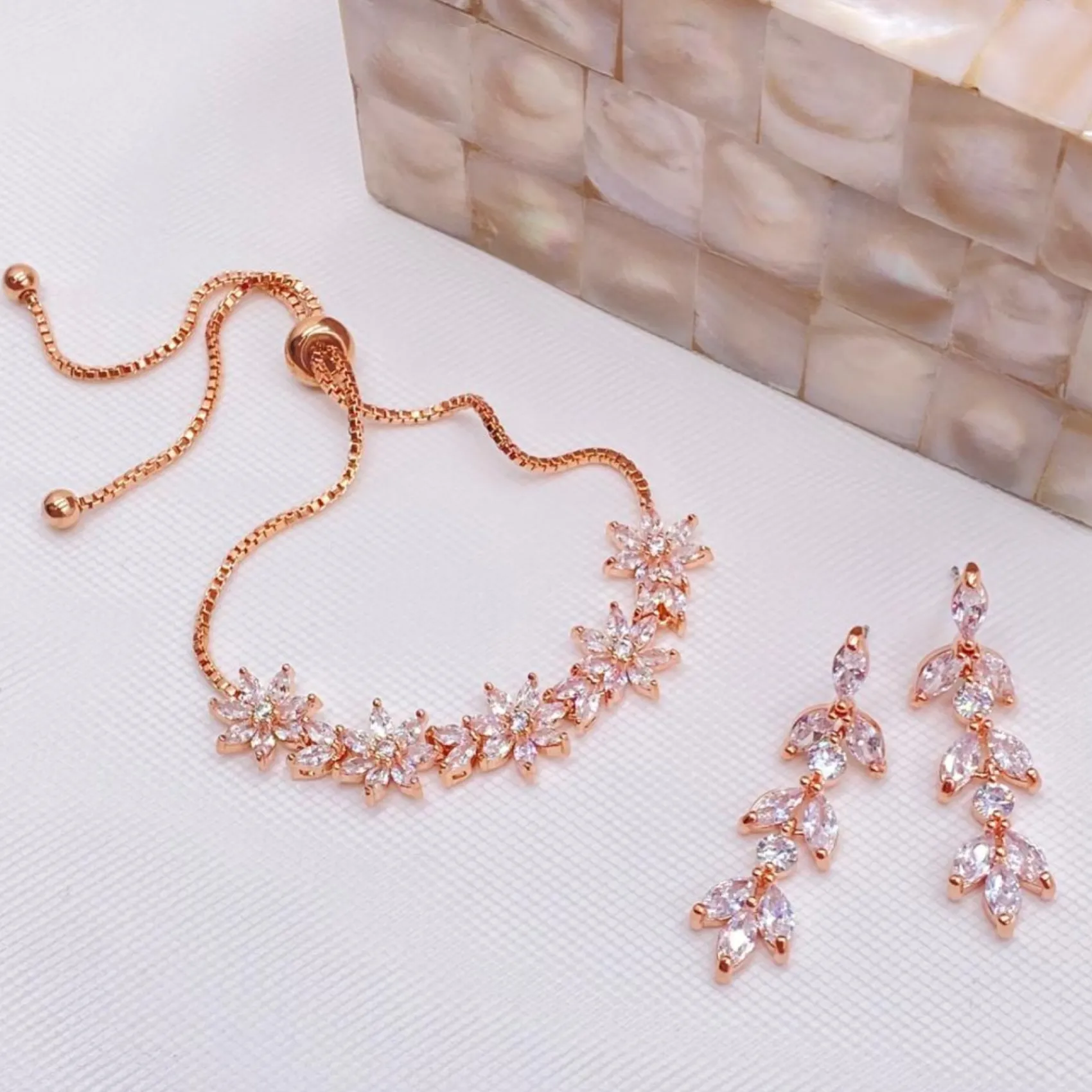 Lace & Favour Bridesmaid Gifts | Crystal Jewellery*Daisy Floral Crystal Adjustable Bracelet Rose Gold