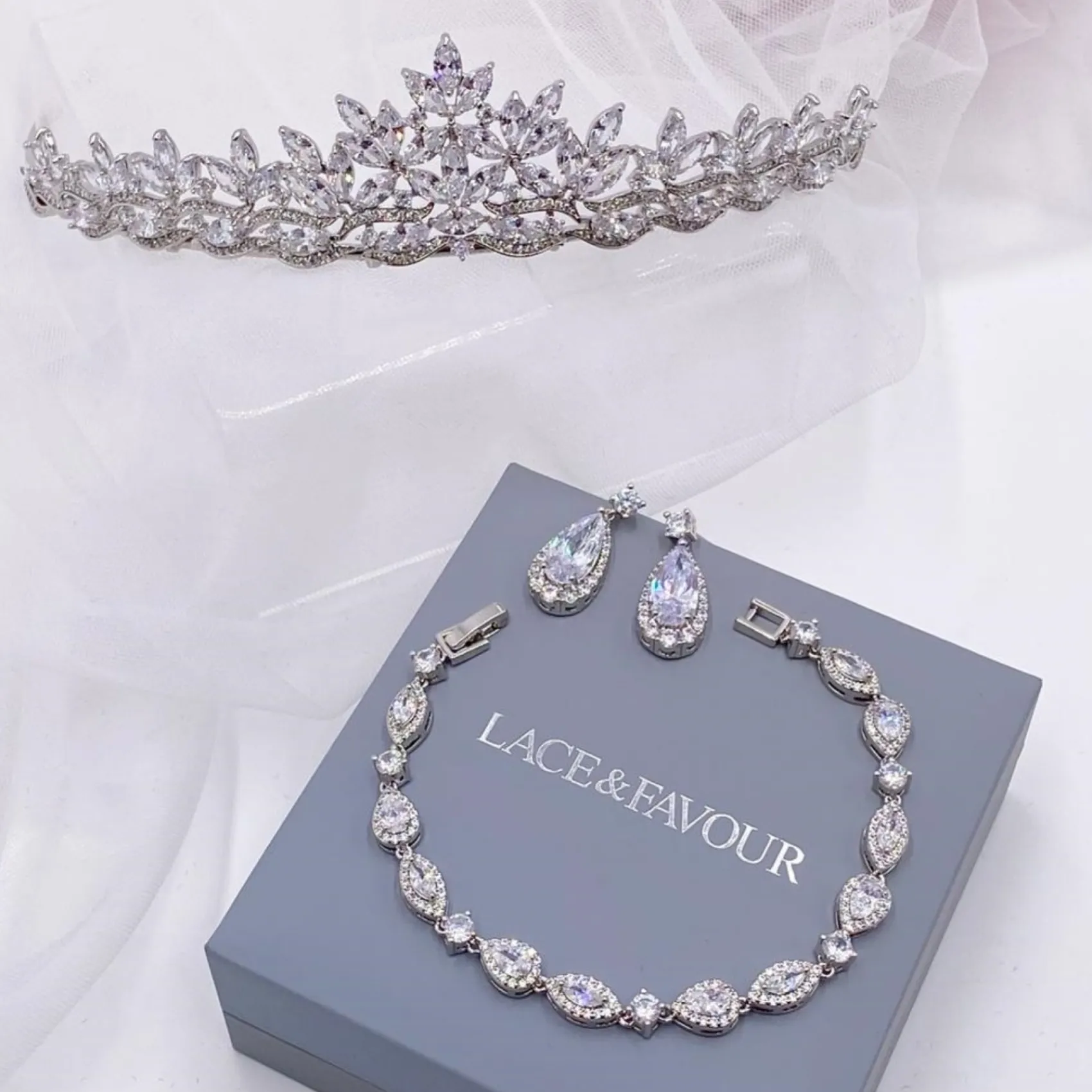 Lace & Favour Prom Headbands & Tiaras | Crystal Hair Accessories*Debutante Classic Cubic Zirconia Crystal Bridal Tiara Silver