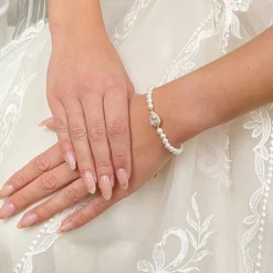 Lace & Favour Bride Gifts | Pearl Jewellery*Desiree Chic Pearl Wedding Bracelet (Gold)