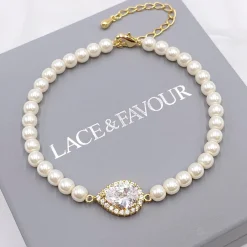 Lace & Favour Bride Gifts | Pearl Jewellery*Desiree Chic Pearl Wedding Bracelet (Gold)
