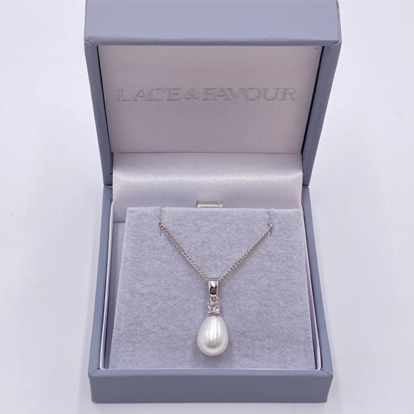 Lace & Favour Bridesmaid Gifts | Bride Gifts*Dolci Silver Teardrop Pearl Pendant Necklace
