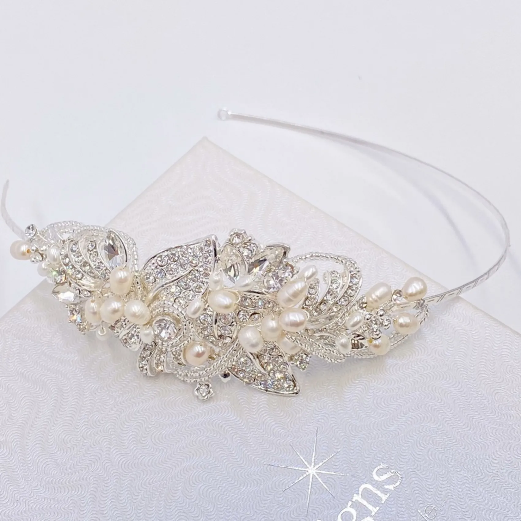 Twilight Designs Vintage Headpieces | Pearl Hair Accessories*Edith Vintage Pearl and Diamante Bridal Side Headband Silver