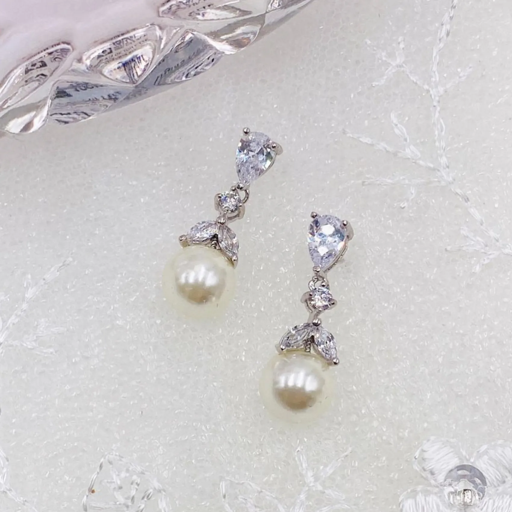 Lace & Favour Bridesmaid Gifts | Bride Gifts*Elegance Crystal and Pearl Wedding Earrings Ivory/ Silver