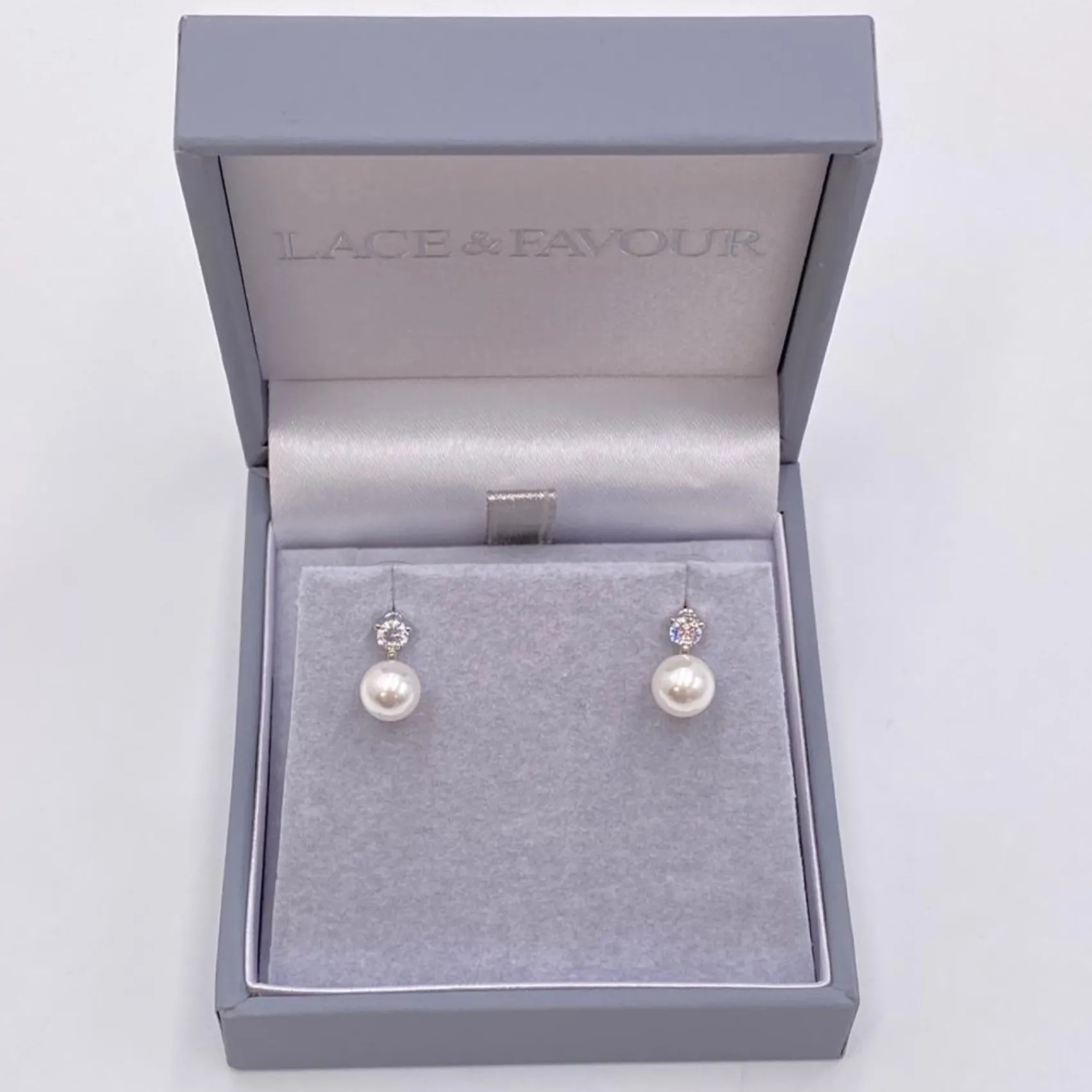 Lace & Favour Bridesmaid Gifts | Pearl Jewellery*Evie Dainty Pearl Stud Earrings Ivory/ Silver