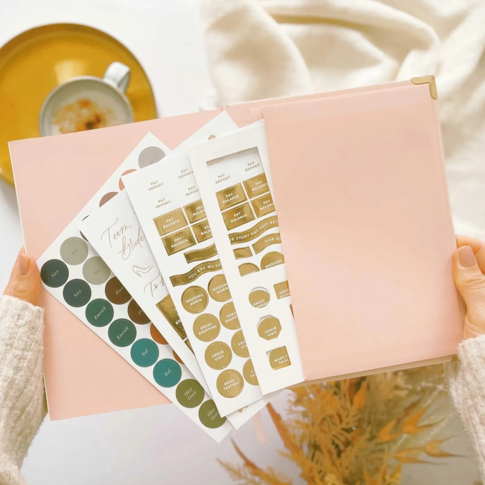 Blush & Gold Wedding Planner Books | Engagement Gifts*Floral Luxury Wedding Planner Book Floral Print/ Rose Gold