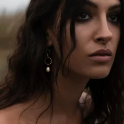 Freya Rose Pearl Jewellery | Gold Wedding Jewellery*Warrioress Gold Chain Pearl Drop Earrings Ivory/ Gold