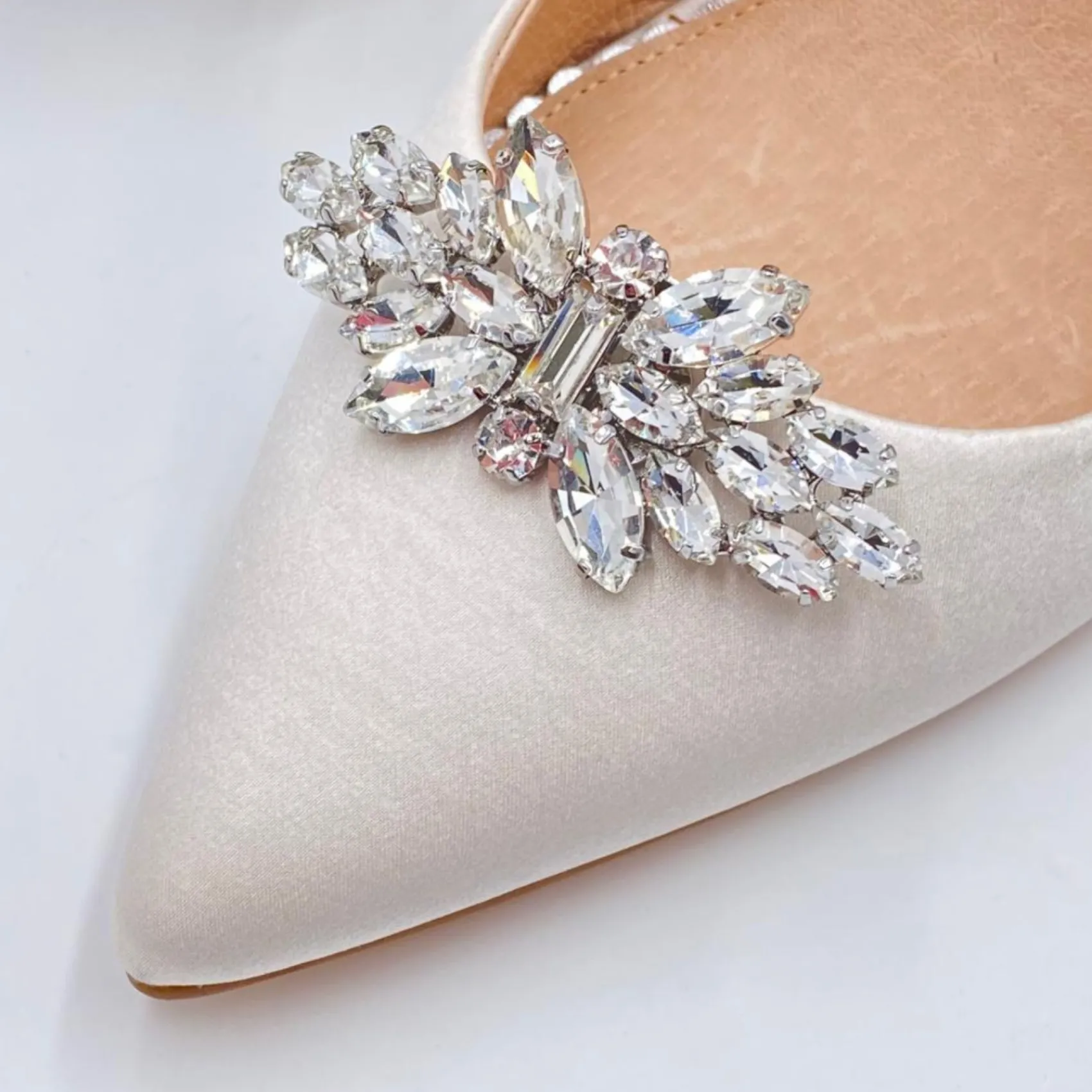 Lace & Favour Bride Gifts | Shoe Jewellery*Glamour Silver Classic Crystal Shoe Clips