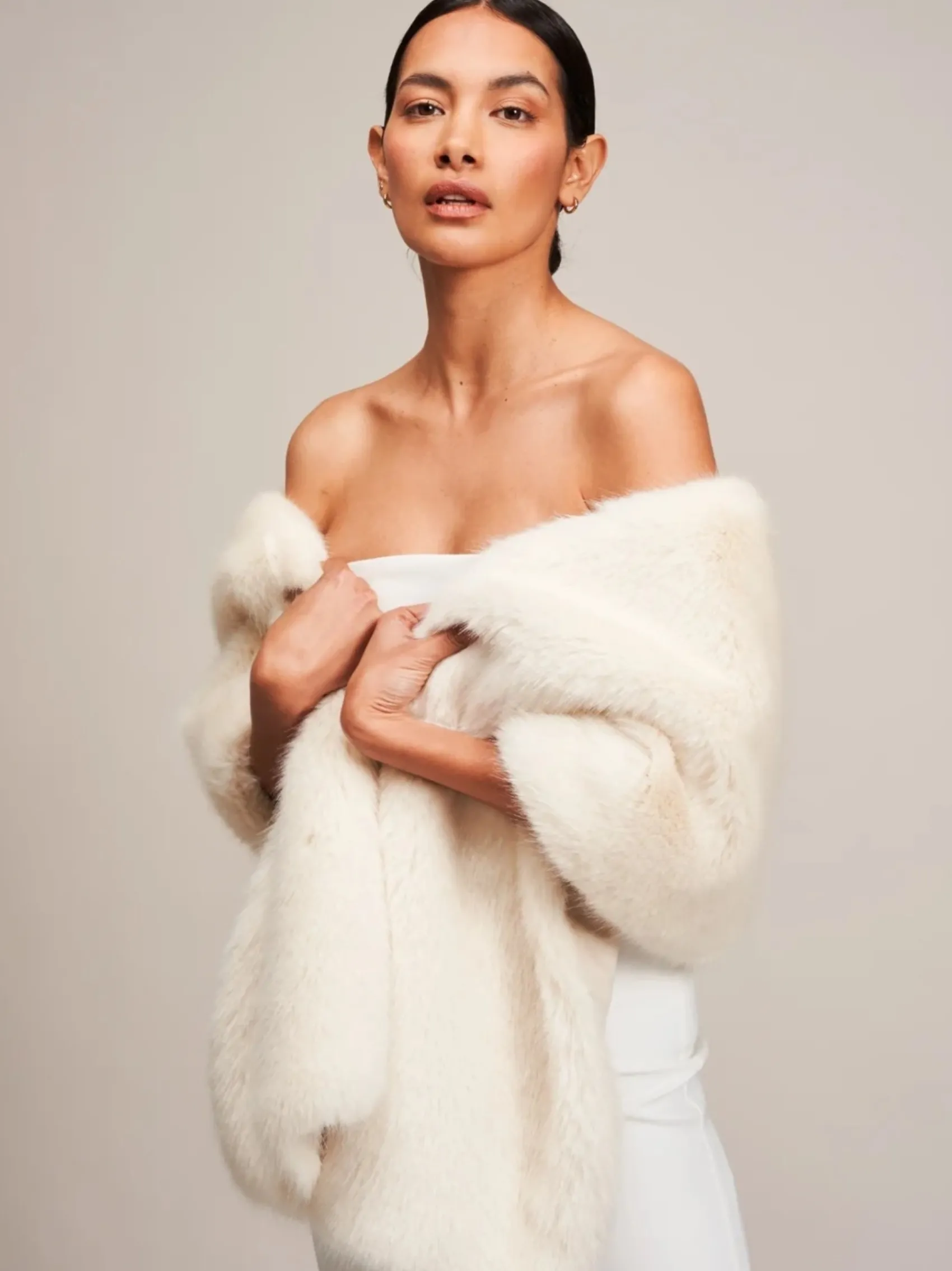 Helen Moore Faux Fur Jackets, Capes And Shawls | Wedding Capes & Wraps*Long Faux Fur Stole | Lace & Favour Ivory
