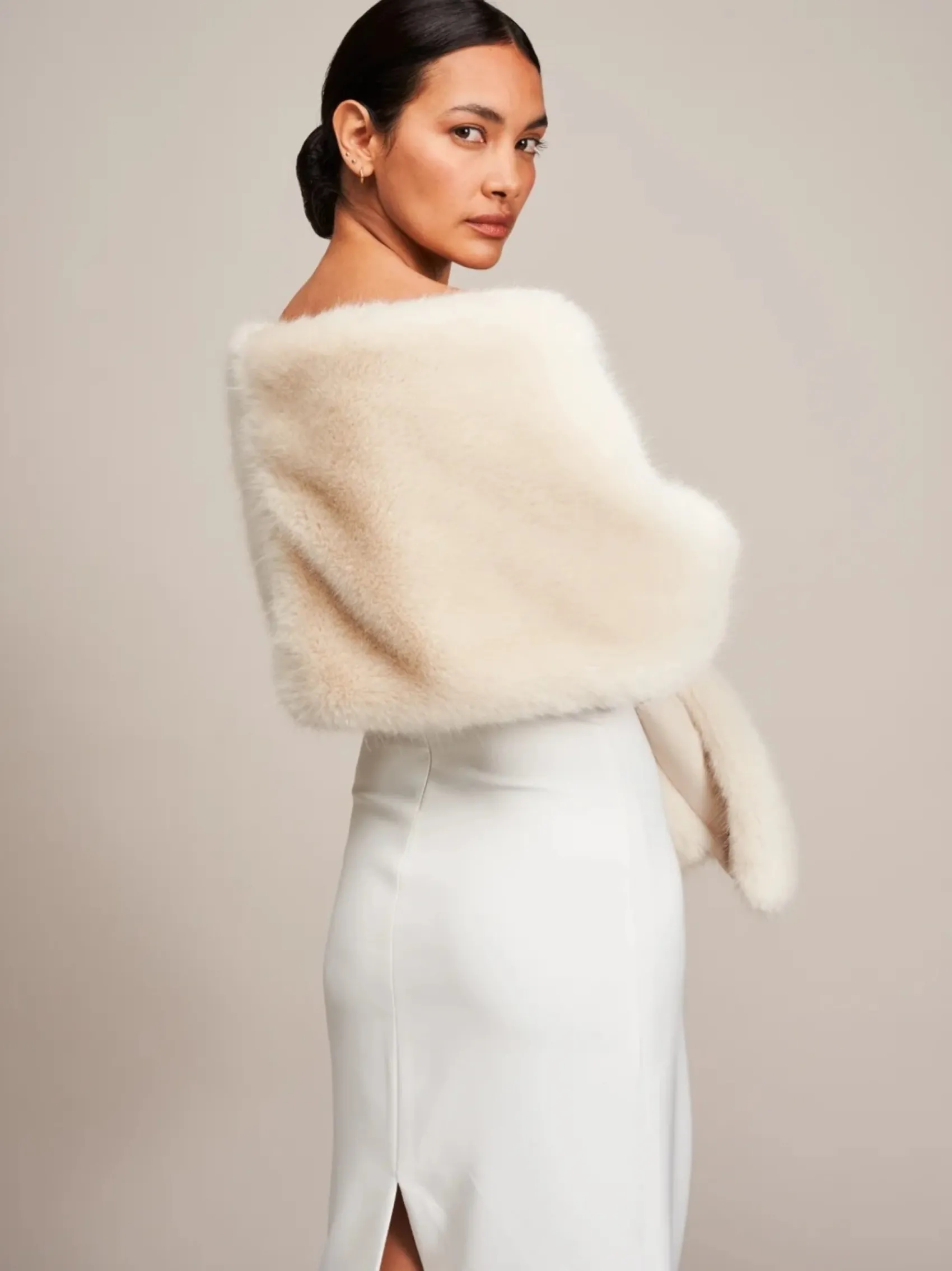 Helen Moore Faux Fur Jackets, Capes And Shawls | Wedding Capes & Wraps*Long Faux Fur Stole | Lace & Favour Ivory