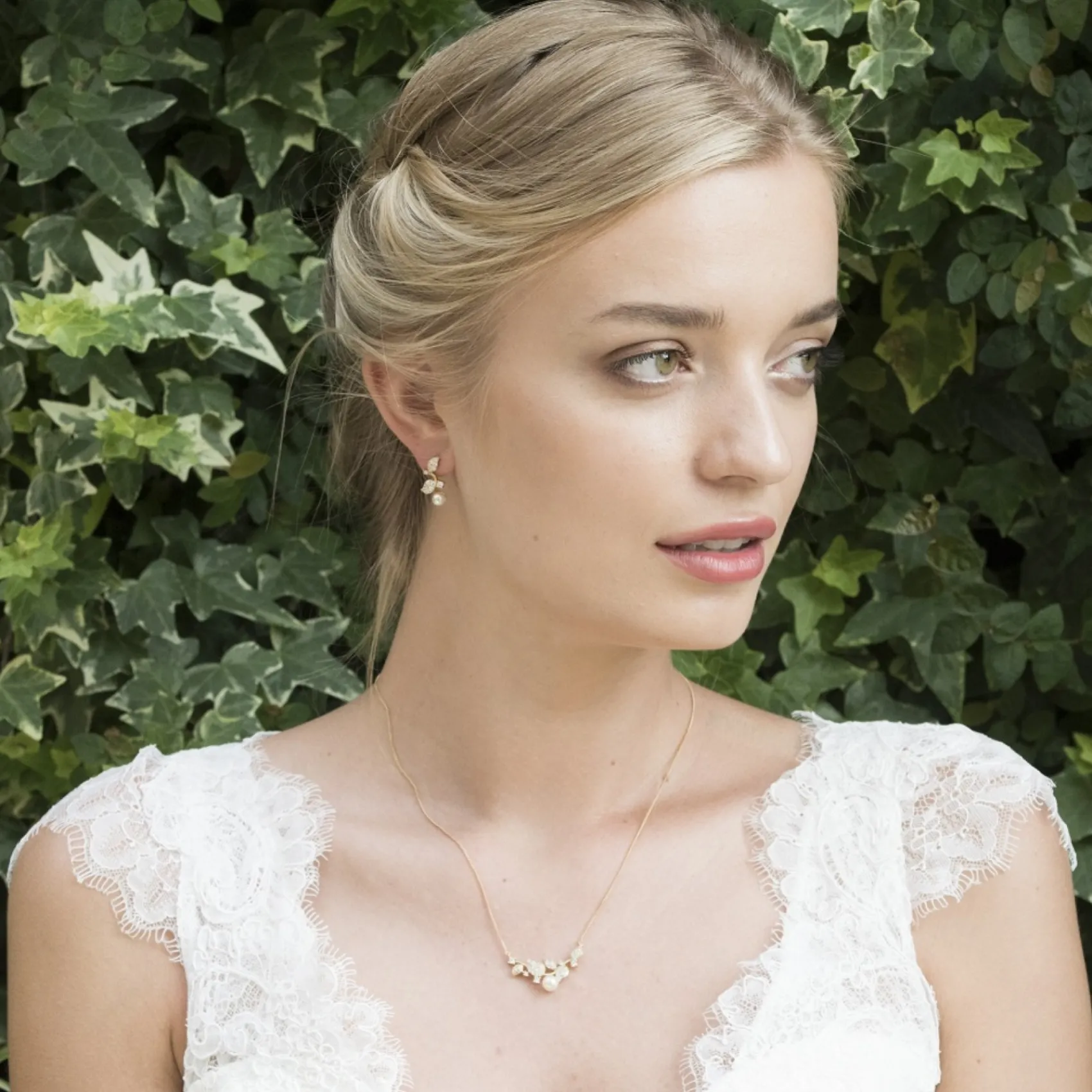 Ivory & Co Bridesmaid Gifts | Bride Gifts*Aphrodite Crystal Leaves and Pearl Wedding Necklace Gold