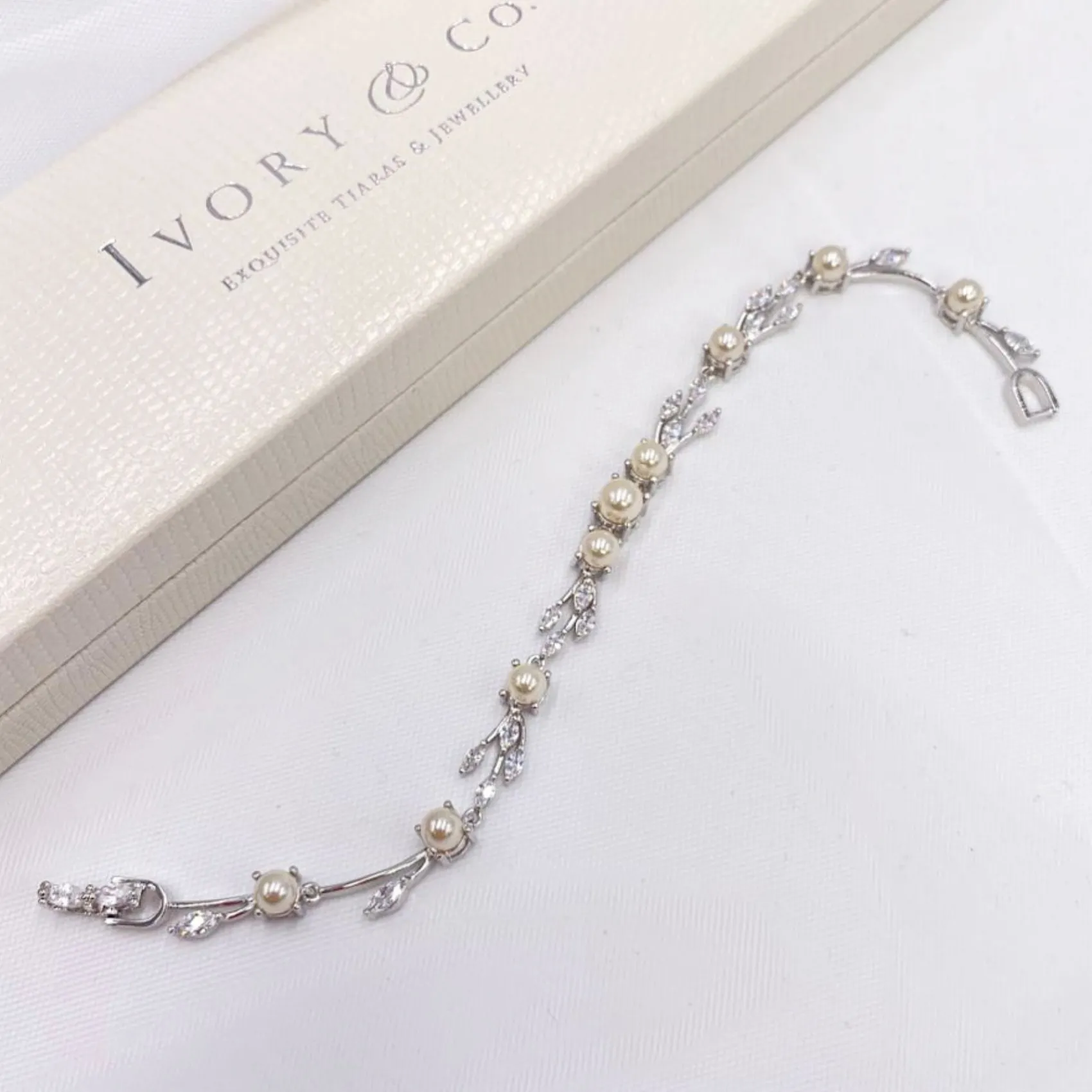 Ivory & Co Bride Gifts | Vintage Jewellery*Ivory and Co Belgravia Pearl and Crystal Wedding Bracelet