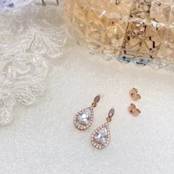 Ivory & Co Bridesmaid Gifts | Crystal Jewellery*Ivory and Co Belmont Crystal Drop Wedding Earrings (Rose Gold)