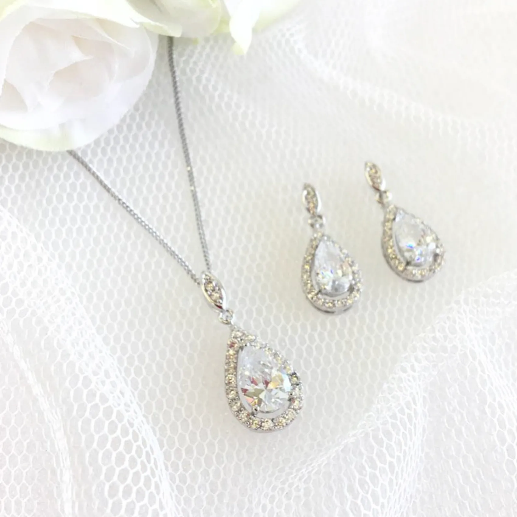 Ivory & Co Silver Prom Jewellery | Prom Necklaces*Ivory and Co Belmont Crystal Pendant Necklace