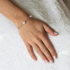 Ivory & Co Mother Of The Groom Gifts | Mother Of The Bride Gifts*Ivory and Co Bermuda Silver Baroque Pearl Dainty Chain Bracelet