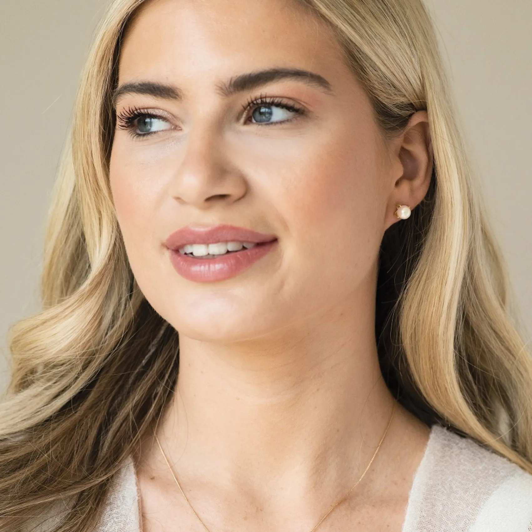 Ivory & Co Pearl Jewellery | Gold Wedding Jewellery*Ivory and Co Cairo Gold Classic Pearl Stud Earrings