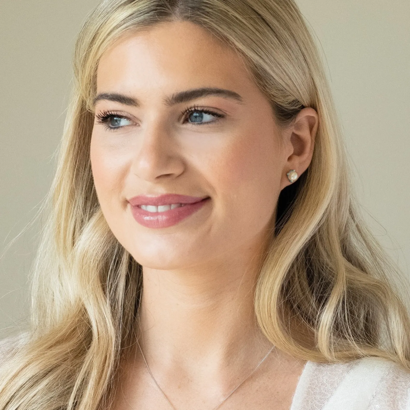 Ivory & Co Pearl Jewellery | Silver Wedding Jewellery*Ivory and Co Cairo Silver Classic Pearl Stud Earrings
