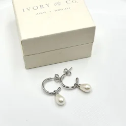 Ivory & Co Bridesmaid Gifts | Pearl Jewellery*Ivory and Co Harrow Silver Pearl Hoop Earrings