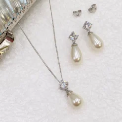 Ivory & Co Mother Of The Groom Gifts | Mother Of The Bride Gifts*Ivory and Co Imperial Pearl Bridal Jewellery Set