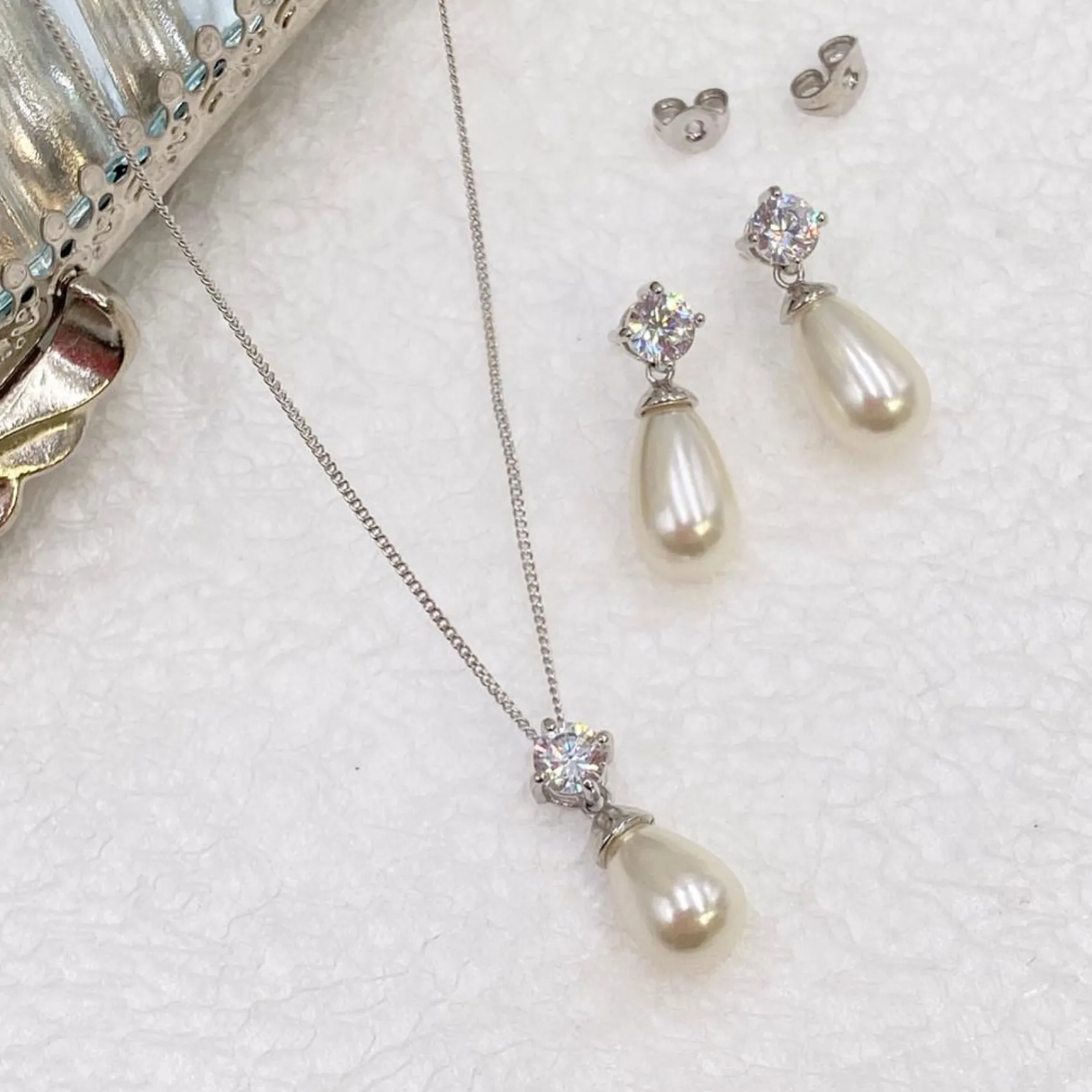 Ivory & Co Mother Of The Groom Gifts | Mother Of The Bride Gifts*Ivory and Co Imperial Pearl Bridal Jewellery Set