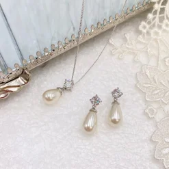 Ivory & Co Mother Of The Groom Gifts | Mother Of The Bride Gifts*Ivory and Co Imperial Pearl Bridal Jewellery Set