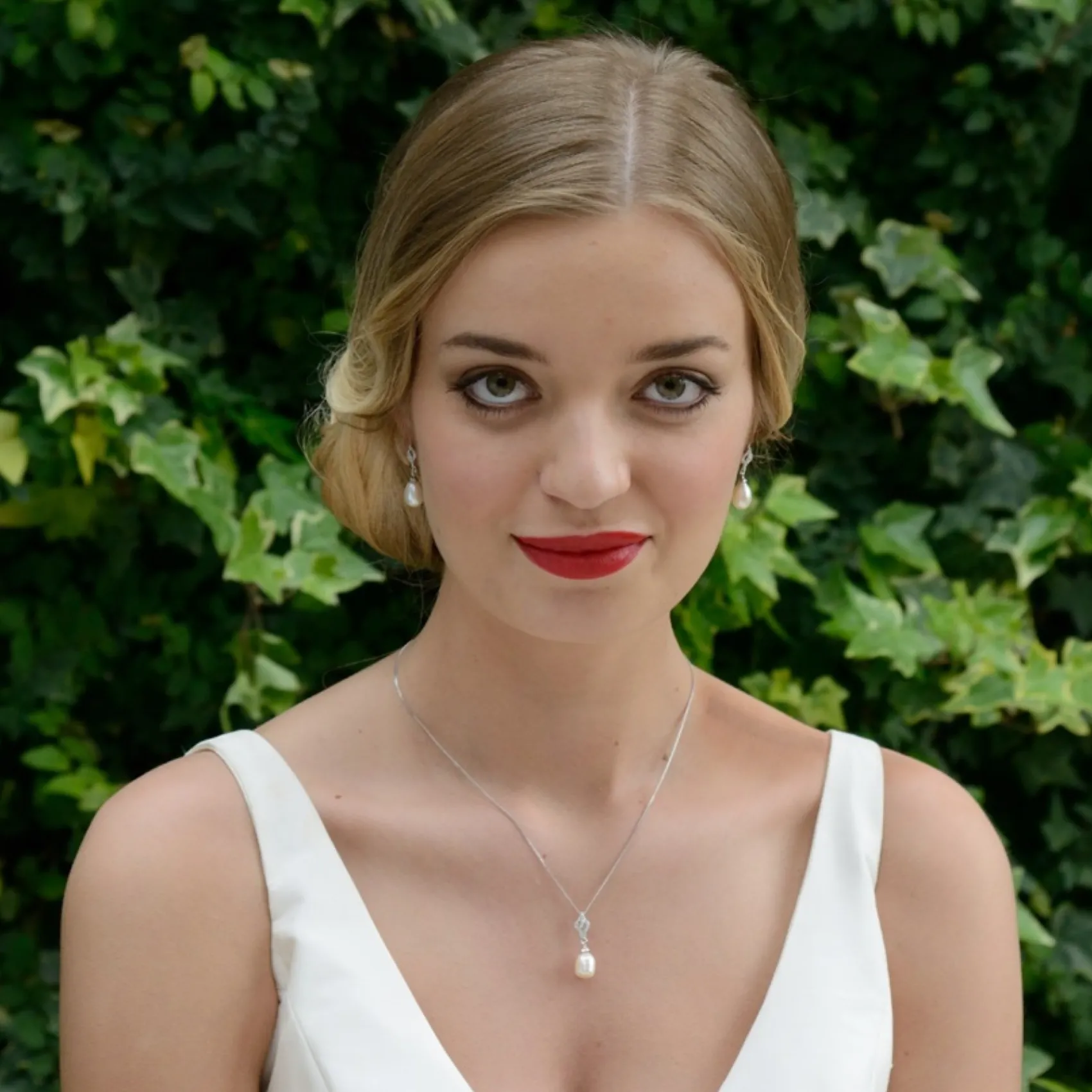 Ivory & Co Bridesmaid Gifts | Pearl Jewellery*Ivory and Co Lisbon Pearl Pendant Necklace
