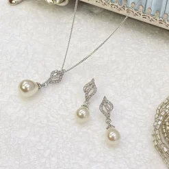 Ivory & Co Mother Of The Groom Gifts | Mother Of The Bride Gifts*Ivory and Co Lisbon Pearl Bridal Jewellery Set