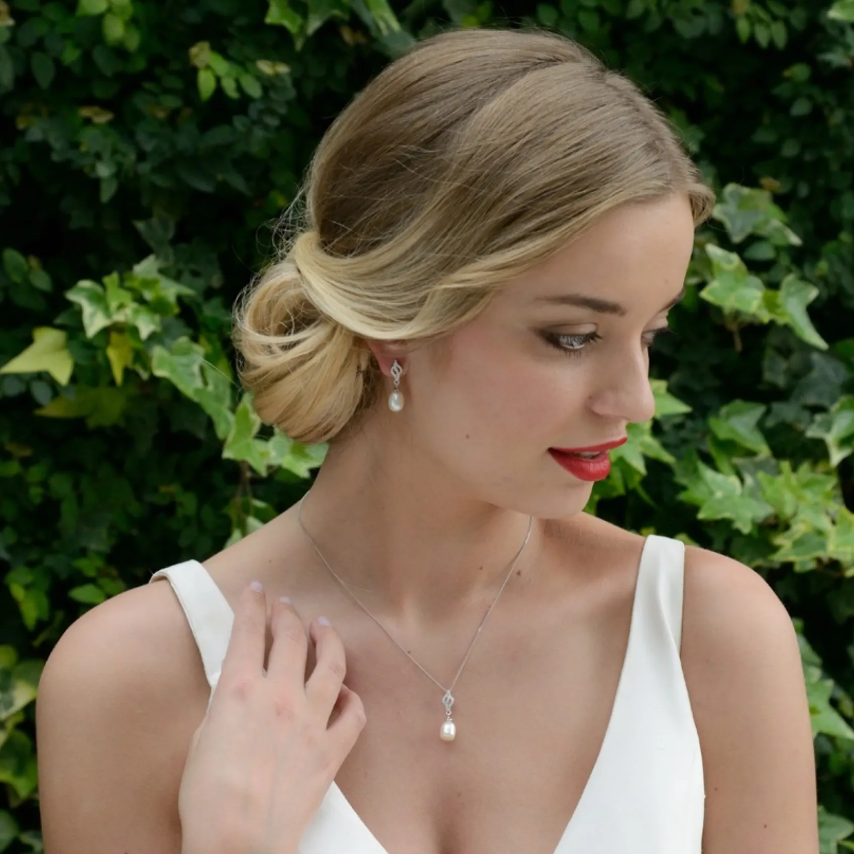 Ivory & Co Mother Of The Groom Gifts | Mother Of The Bride Gifts*Ivory and Co Lisbon Pearl Bridal Jewellery Set
