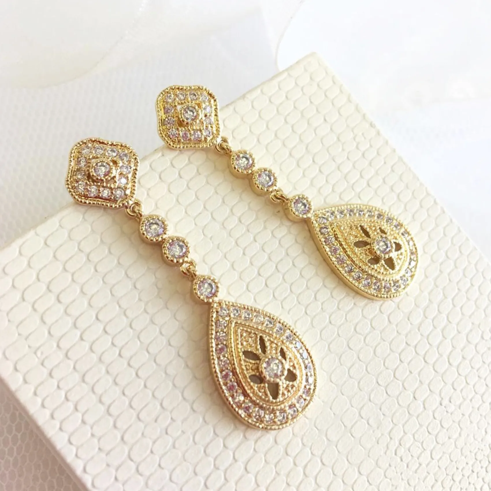Ivory & Co Gold Prom Jewellery | Prom Earrings*Ivory and Co Moonstruck Gold Crystal Wedding Earrings