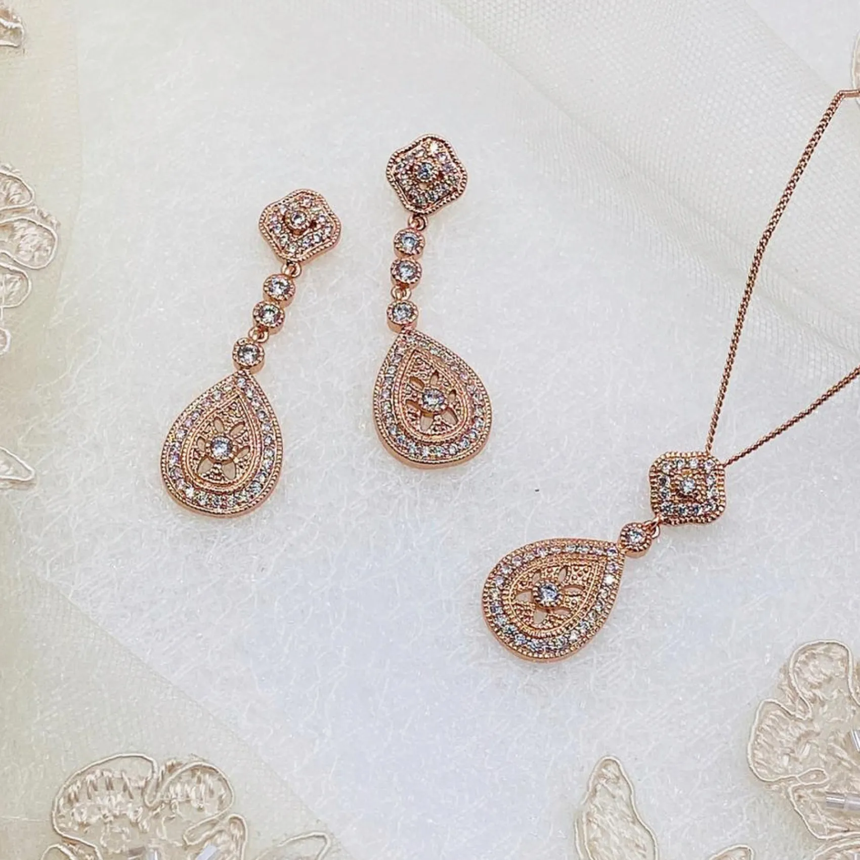 Ivory & Co Bride Gifts | Vintage Jewellery*Ivory and Co Moonstruck Rose Gold Crystal Bridal Jewellery Set