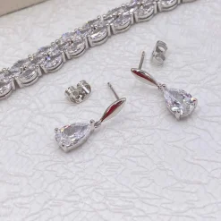Ivory & Co Silver Prom Jewellery | Prom Earrings*Ivory and Co Vanderbilt Teardrop Crystal Wedding Earrings