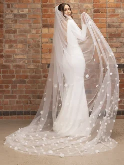 Perfect Bridal Single Tier Veils | Chapel Length & Cathedral Veils*Single Tier 3D Flowers Cathedral Bridal Veil | L&F Ivory