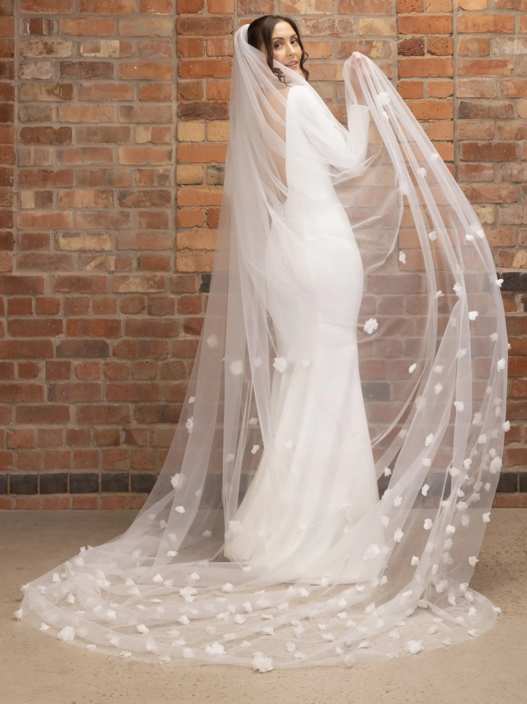 Perfect Bridal Single Tier Veils | Chapel Length & Cathedral Veils*Single Tier 3D Flowers Cathedral Bridal Veil | L&F Ivory