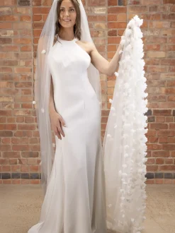 Perfect Bridal Single Tier Veils | Chapel Length & Cathedral Veils*Single Tier Heavily Embellished 3D Flower Cathedral Veil Ivory