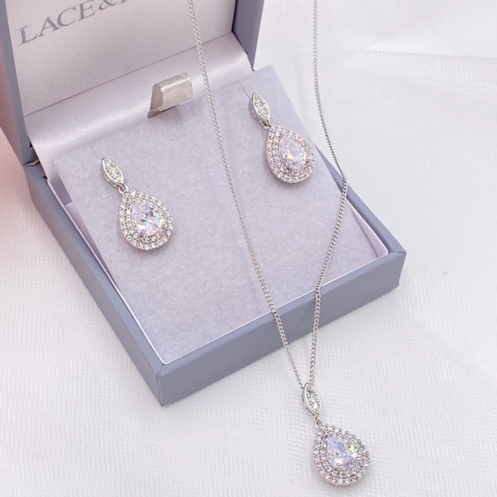 Lace & Favour Silver Prom Jewellery | Prom Jewellery Sets*Izzie Crystal Embellished Teardrop Bridal Jewellery Set
