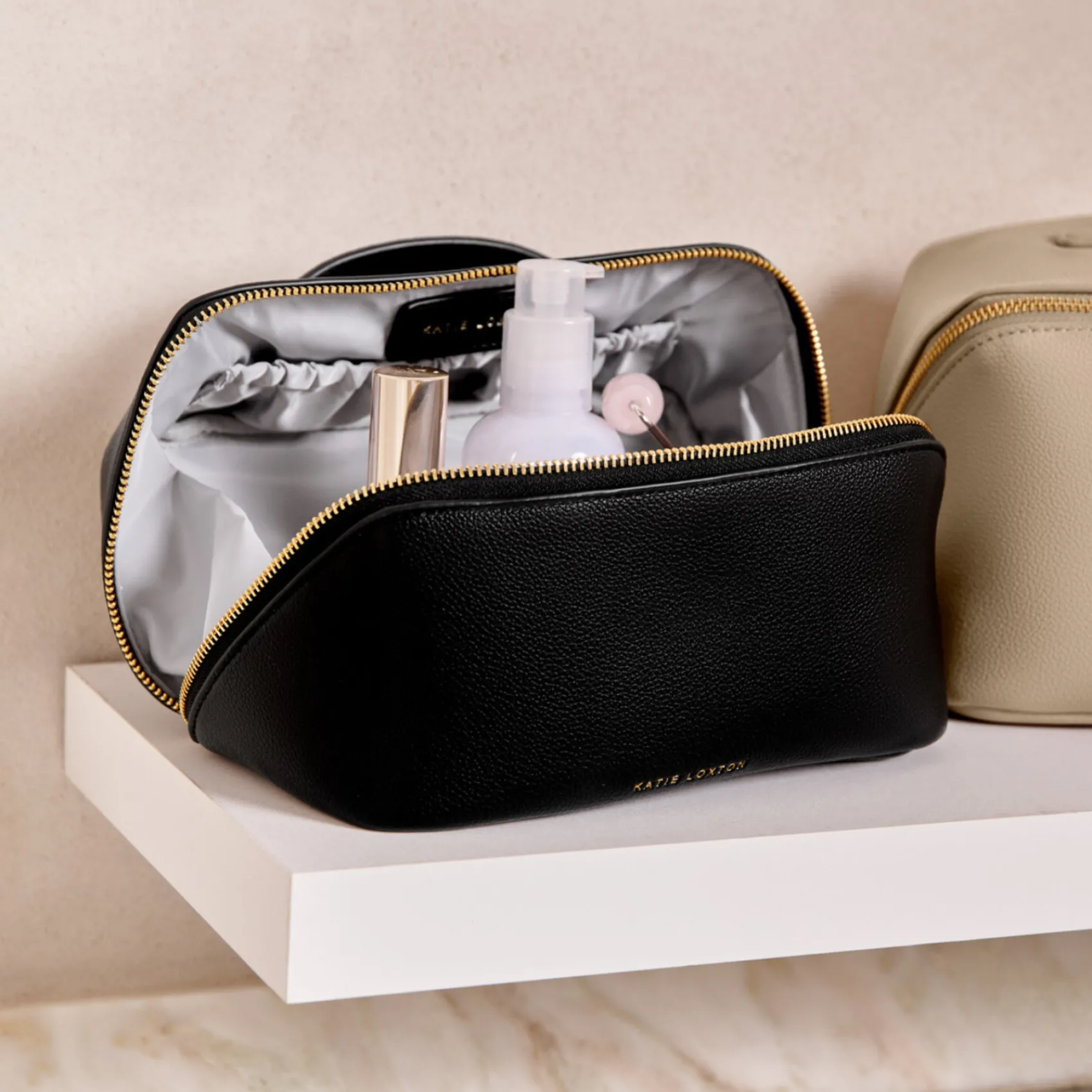 Katie Loxton Makeup & Wash Bags | Honeymoon Gifts*Large Makeup and Wash Bag Black
